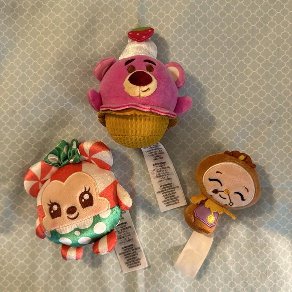 Disney blind bag plush NWOT Munchling